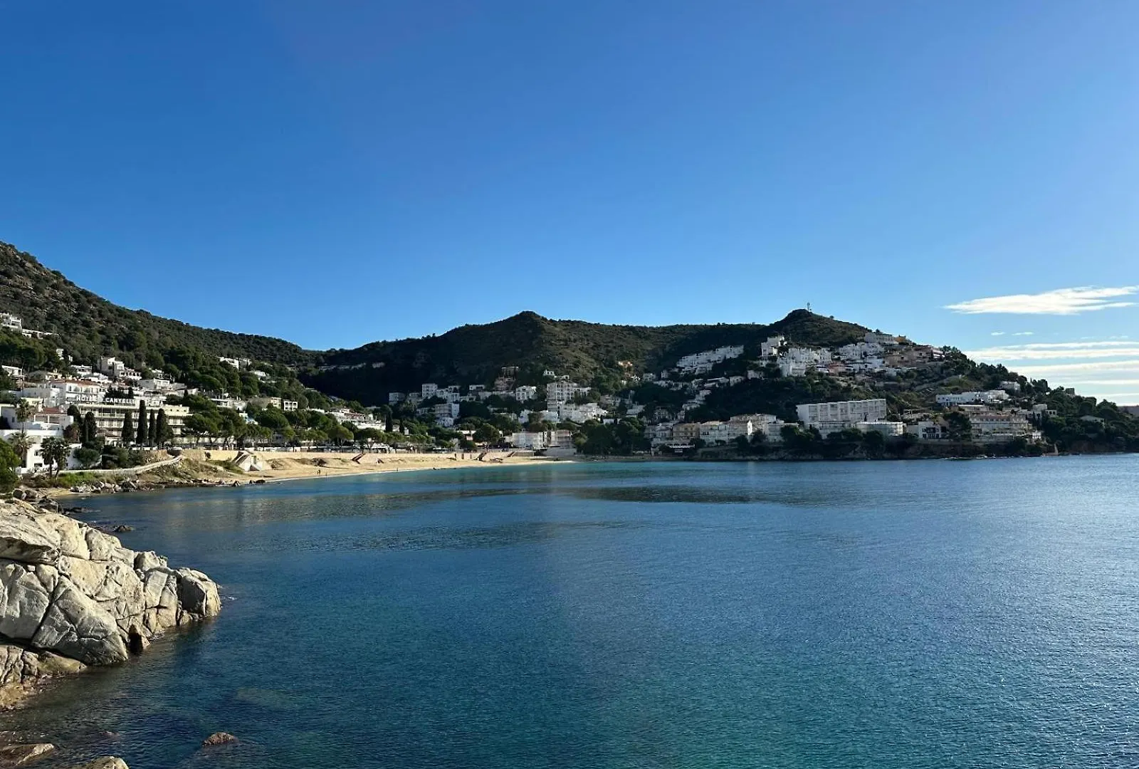 Holiday home Apartamento En Roses Parking Y Piscina Comunitaria