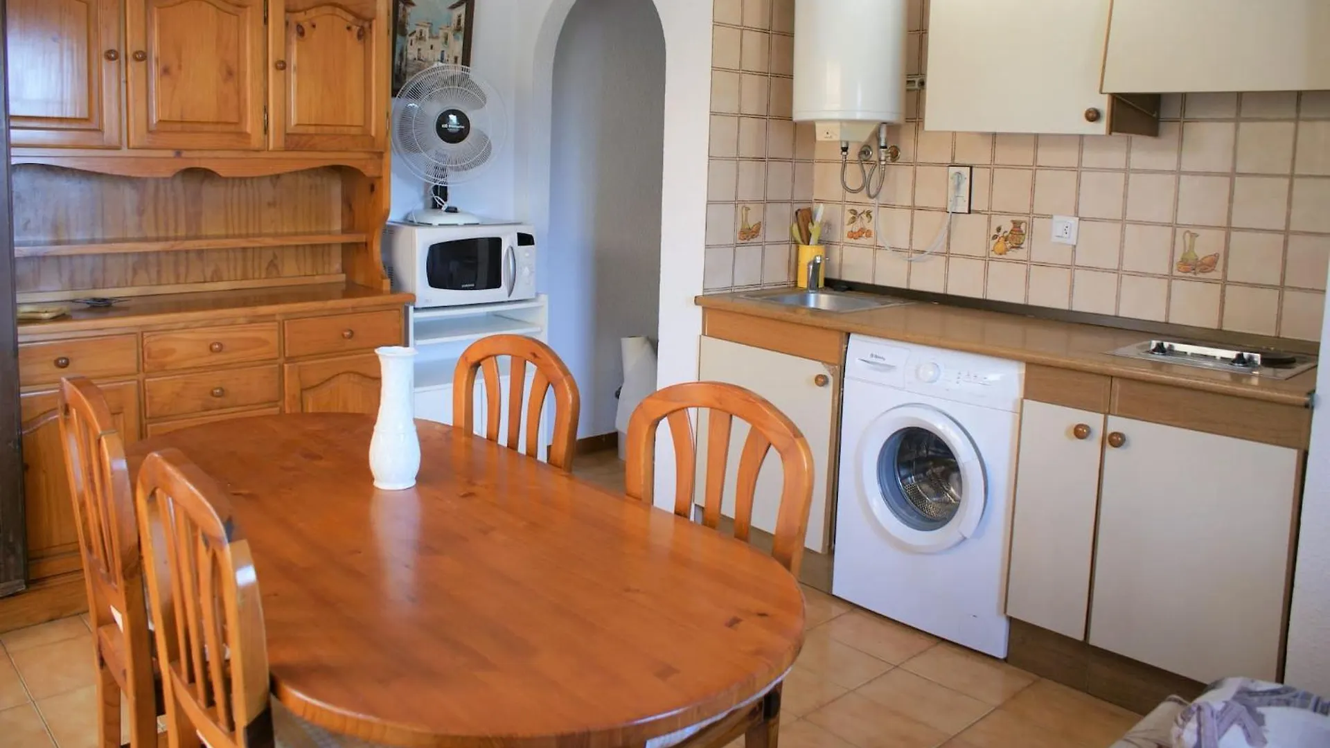 Apartamento En Roses Parking Y Piscina Comunitaria