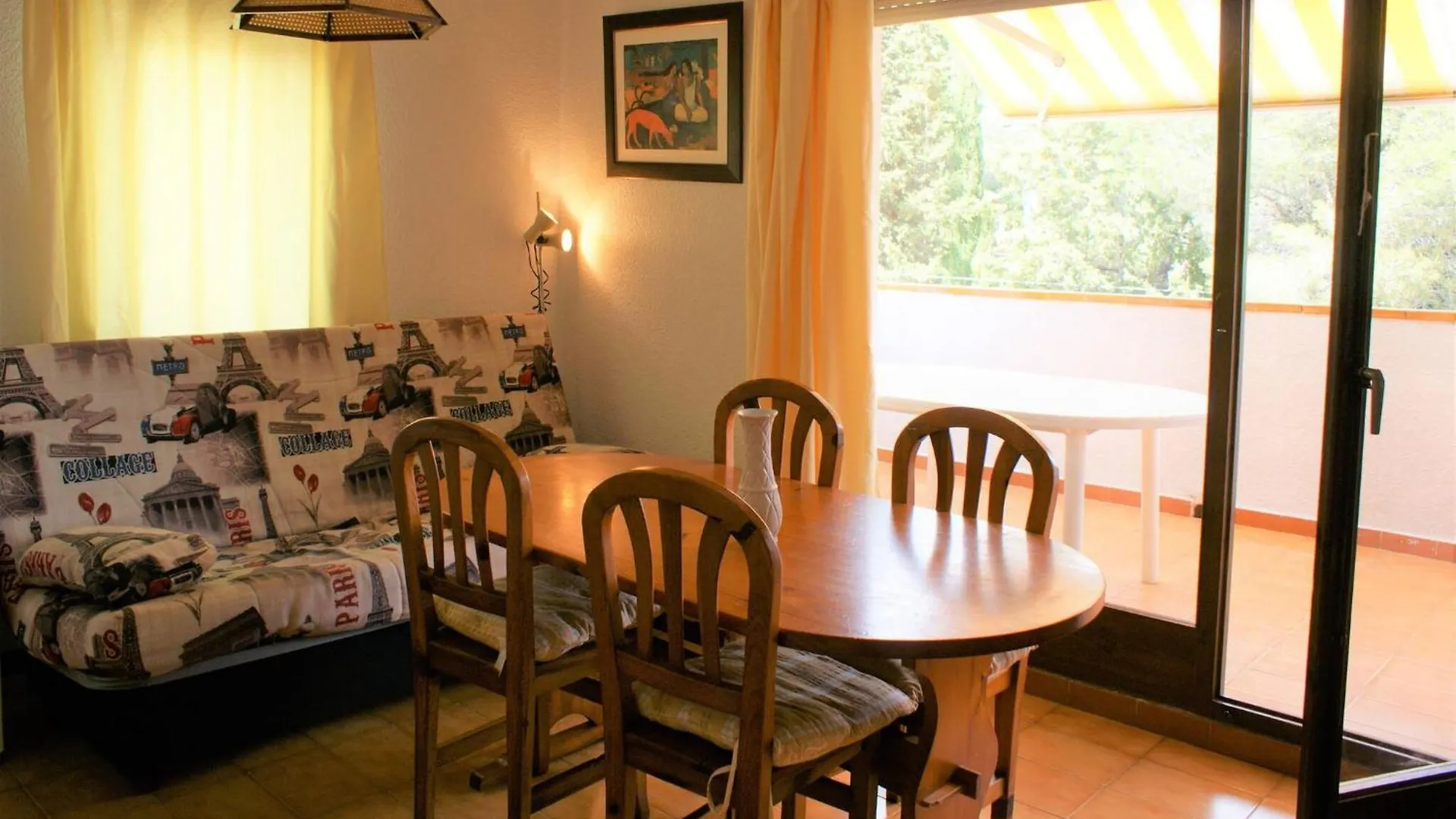 Apartamento En Roses Parking Y Piscina Comunitaria Holiday home